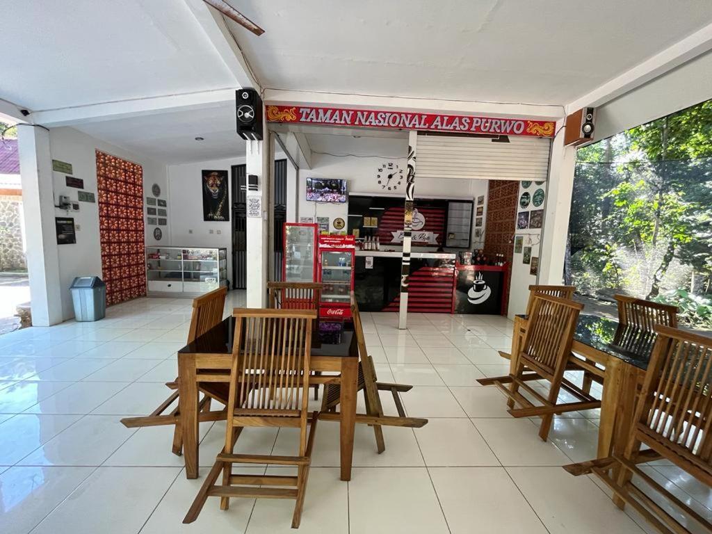 Capital O 92612 Penginapan D'Alas Purwo & Beachnearpadang Savana Sadengan Banyuwangi  Εξωτερικό φωτογραφία